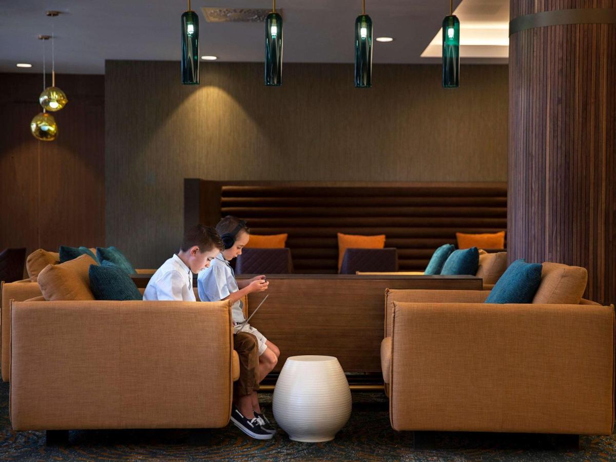 Pullman Rotorua Hotel Екстериор снимка The lounge at the airport